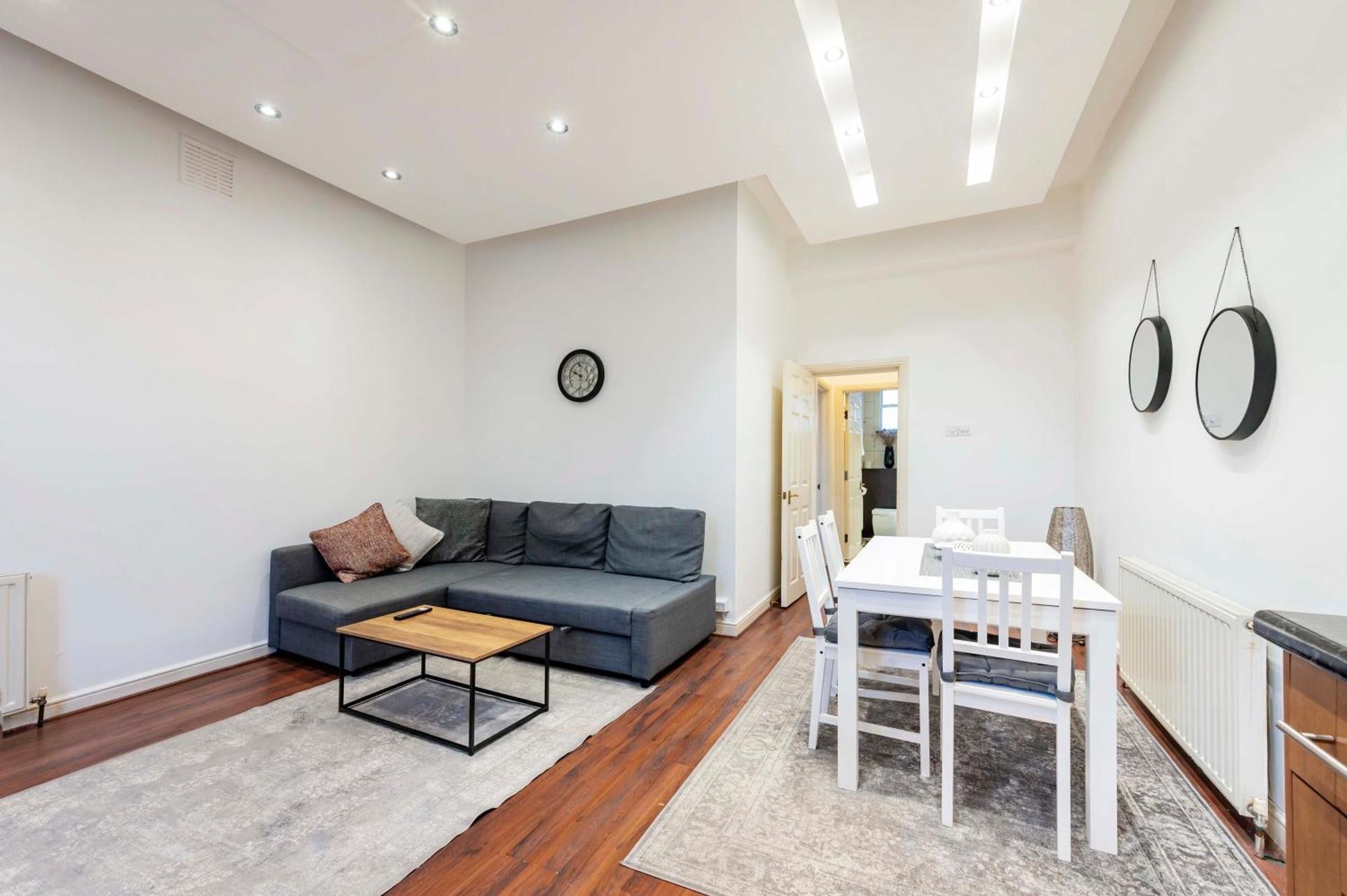 Bright&spacious Flat Londra